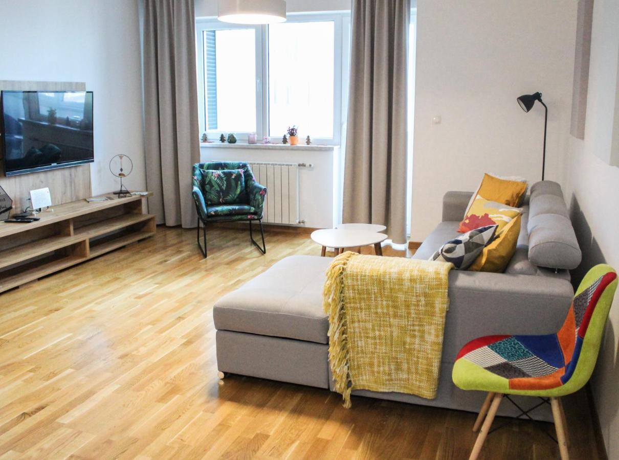 Bright, Modern & Cozy Apartment Тузла Екстериор снимка